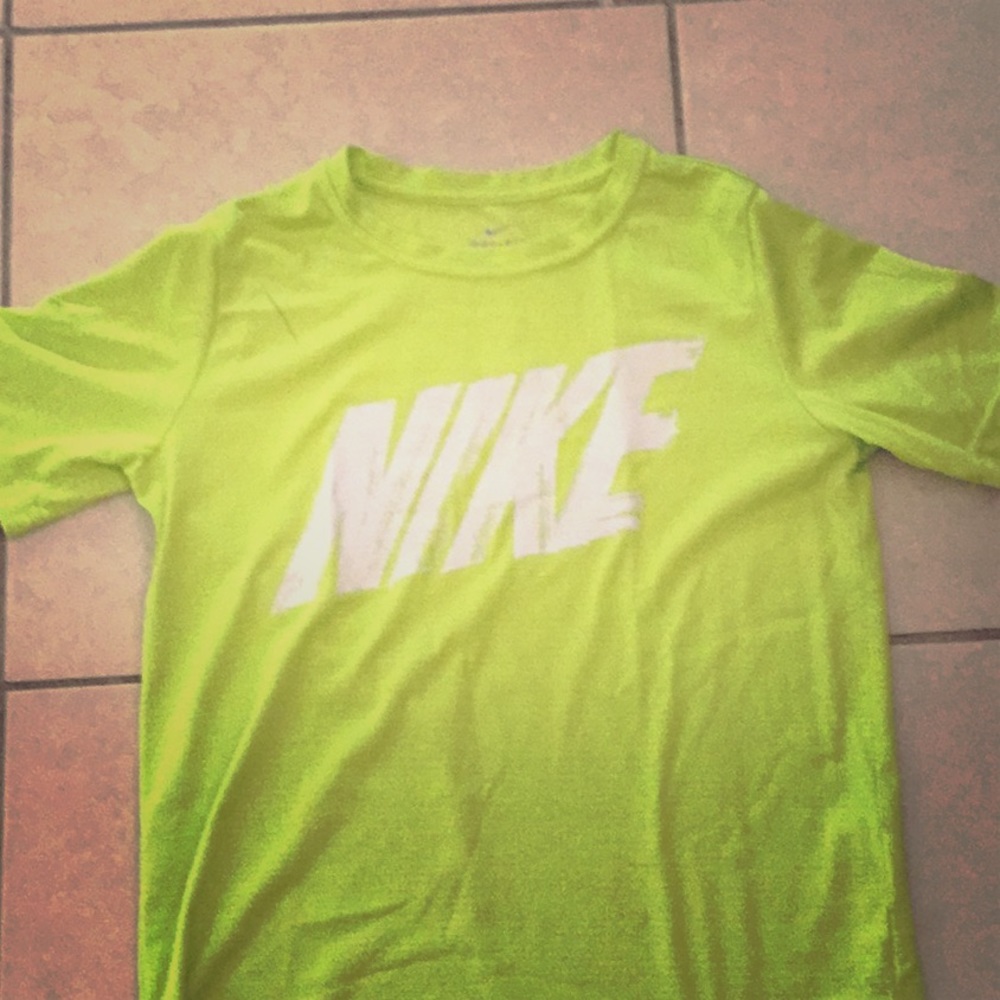 Nike T-shirt